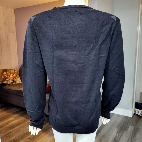 H&M | Man V-neck Sweaters - Picture 4 of 6